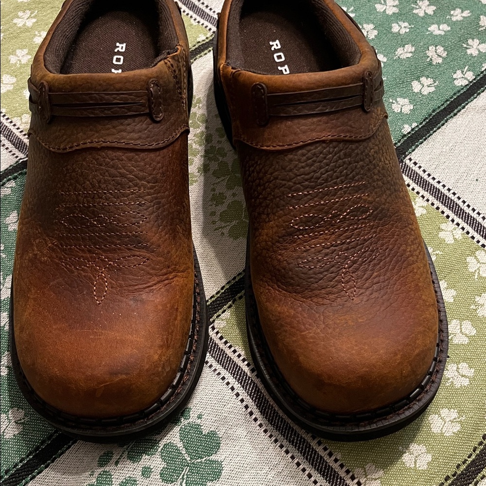 Women’s Roper Crazy Horse Laces mules 8
Round toes. Like new. - Picture 10 of 16